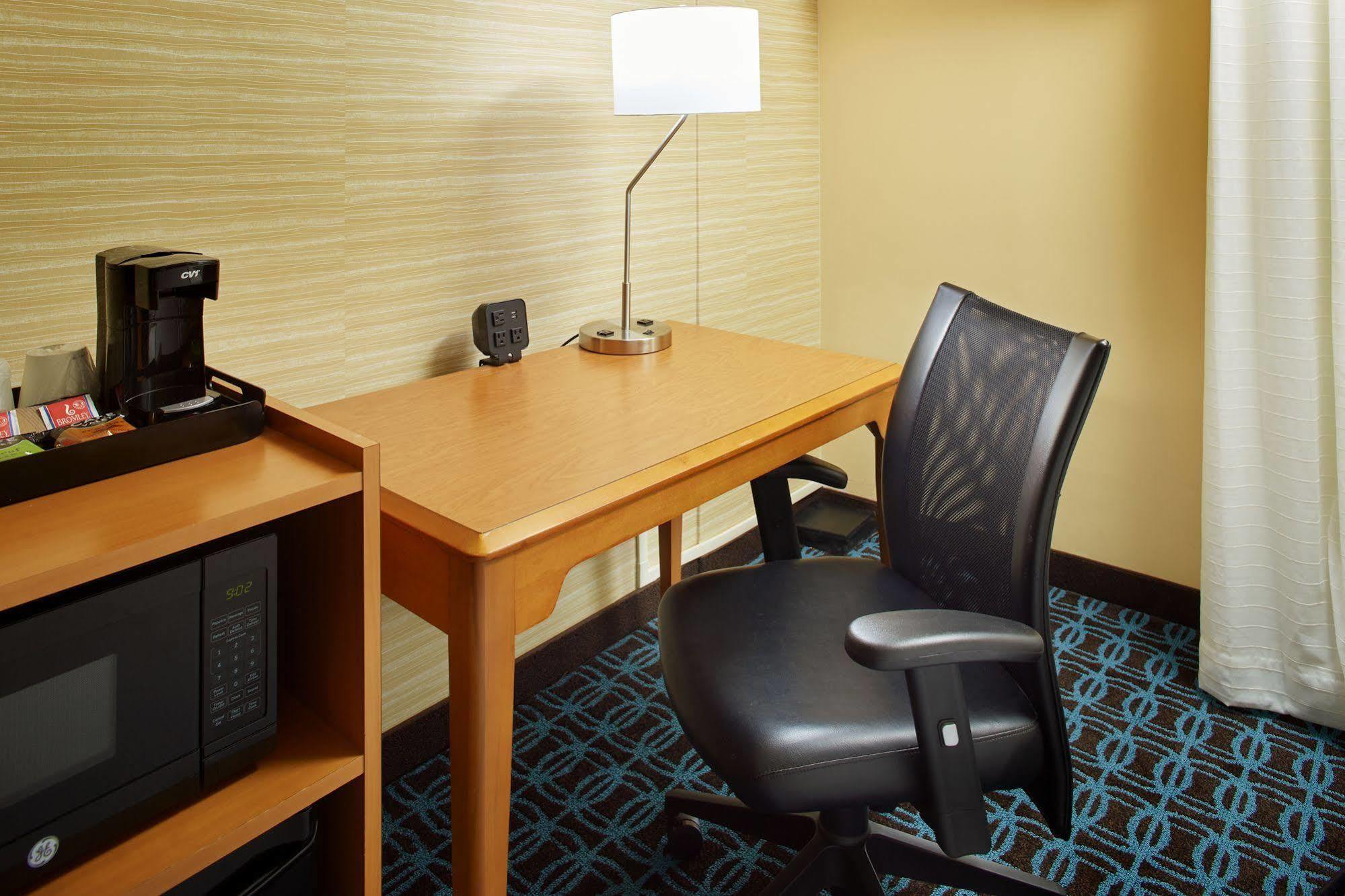 Fairfield Inn & Suites By Marriott Cleveland Beachwood Exterior foto
