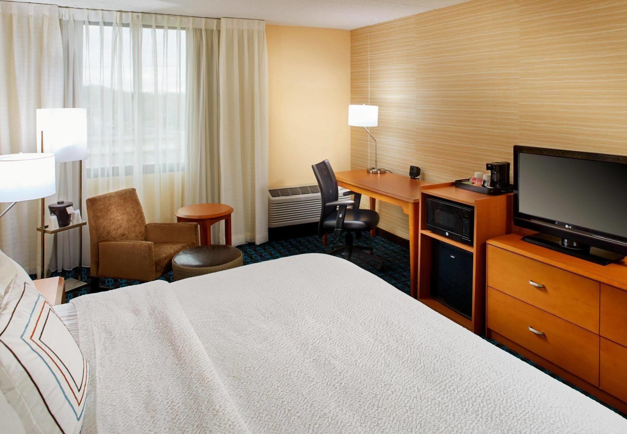 Fairfield Inn & Suites By Marriott Cleveland Beachwood Exterior foto